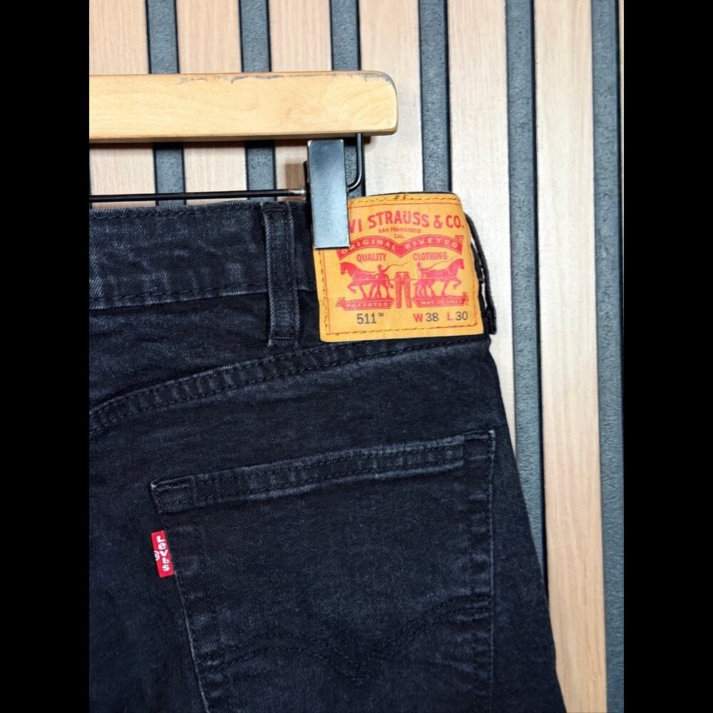 Levi’s 511 Jeans 38 X 30 Men’s Black 5 Pocket Slim Fit Low Waisted - Picture 7 of 9